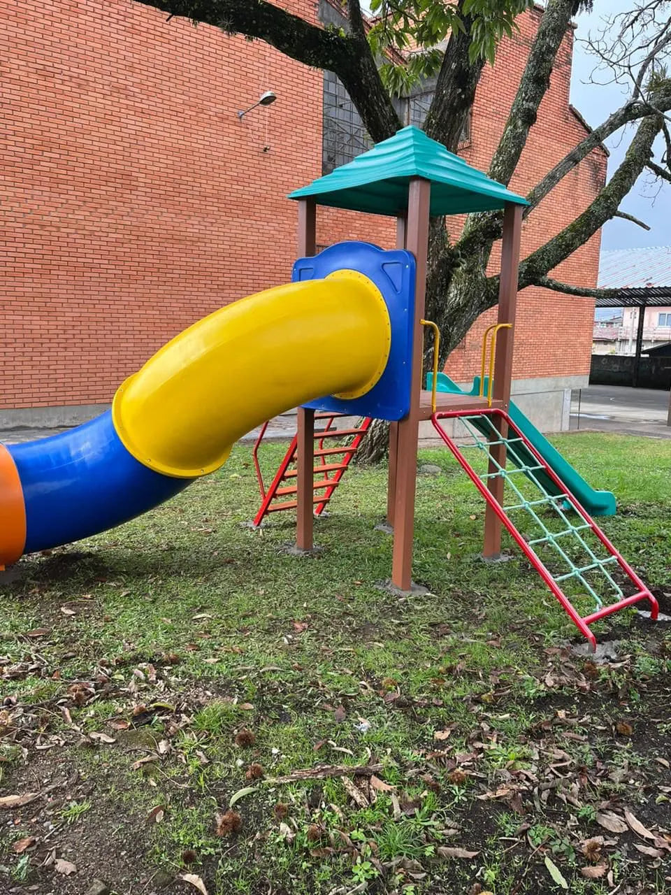 Playground Madeira Plástica 1