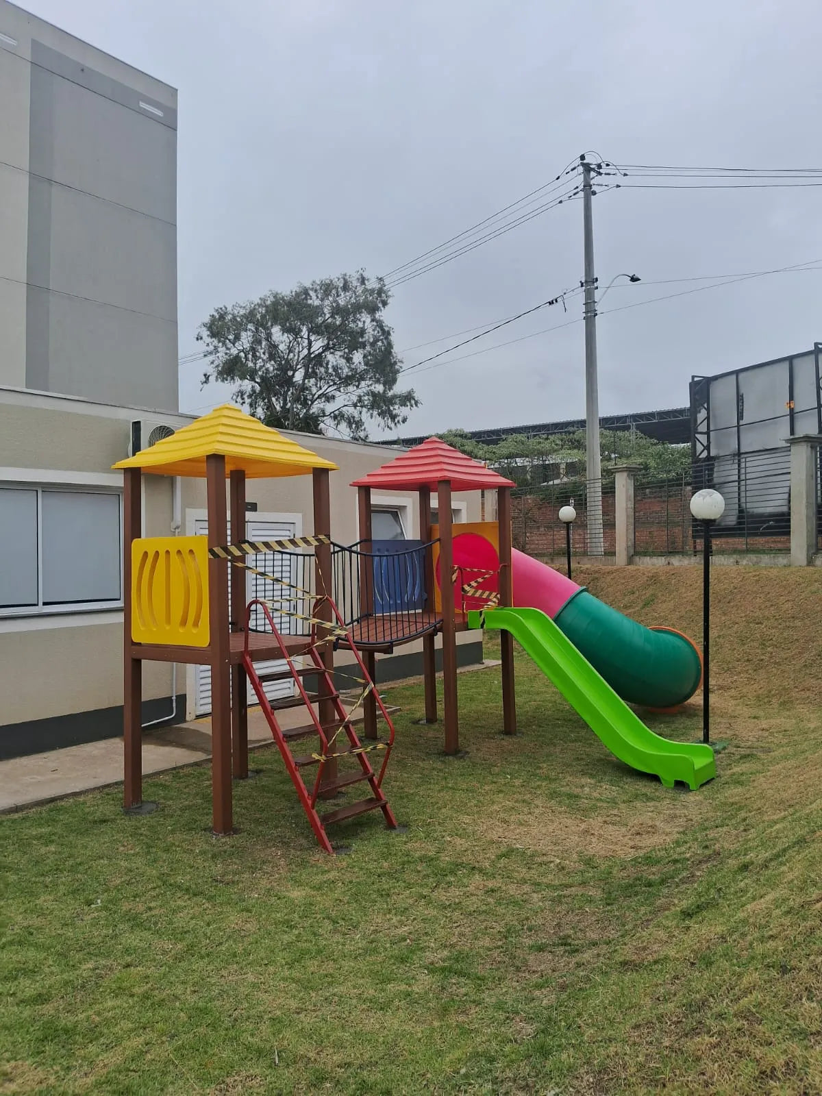Playground Madeira Plástica 3
