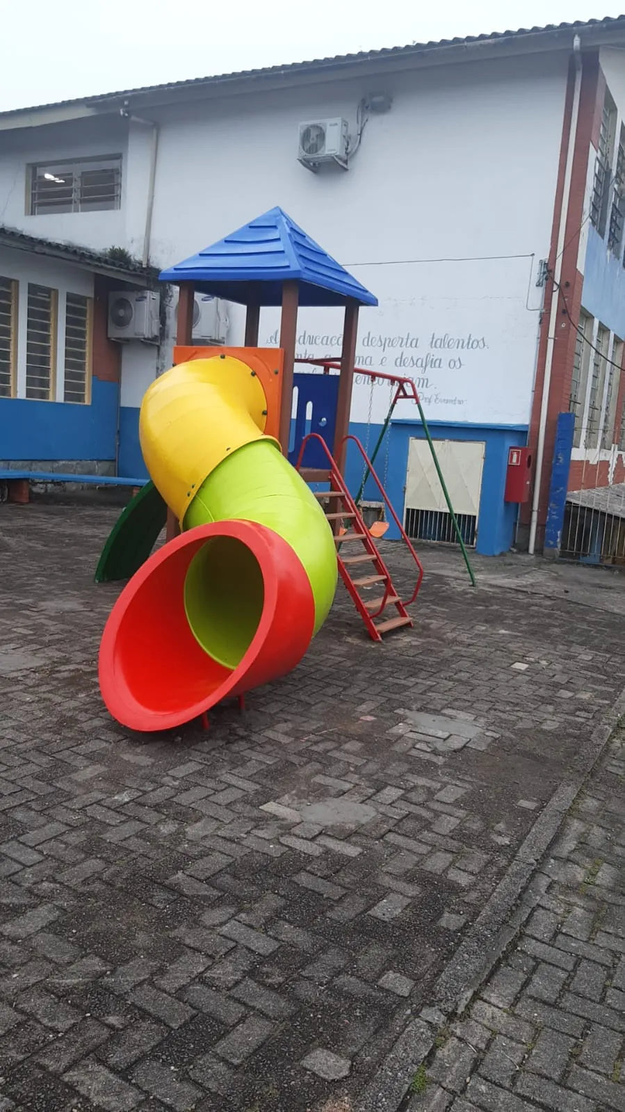 Playground Madeira Plástica 4